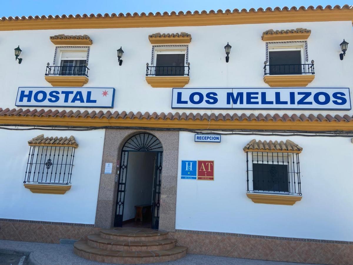 Hostal Los Mellizos โกนิล เด ลาฟรอนเตรา ภายนอก รูปภาพ